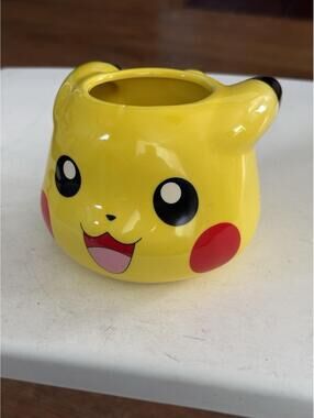 Nintendo Pokemon Pikachu Mug , Ceramic Yellow